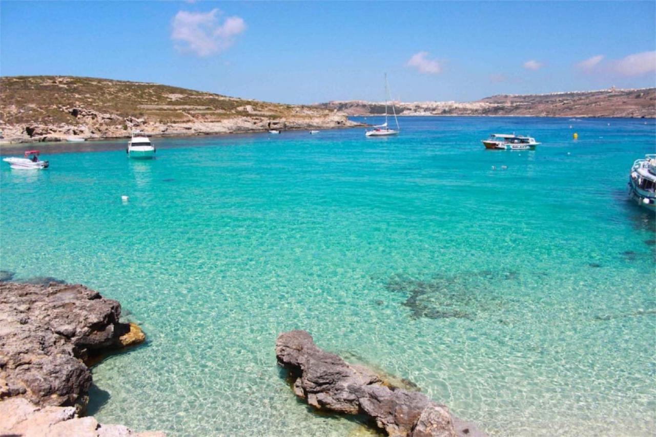 Modern villa, 4 bedrooms, private pool, close to Coral bay strip Peyia Esterno foto