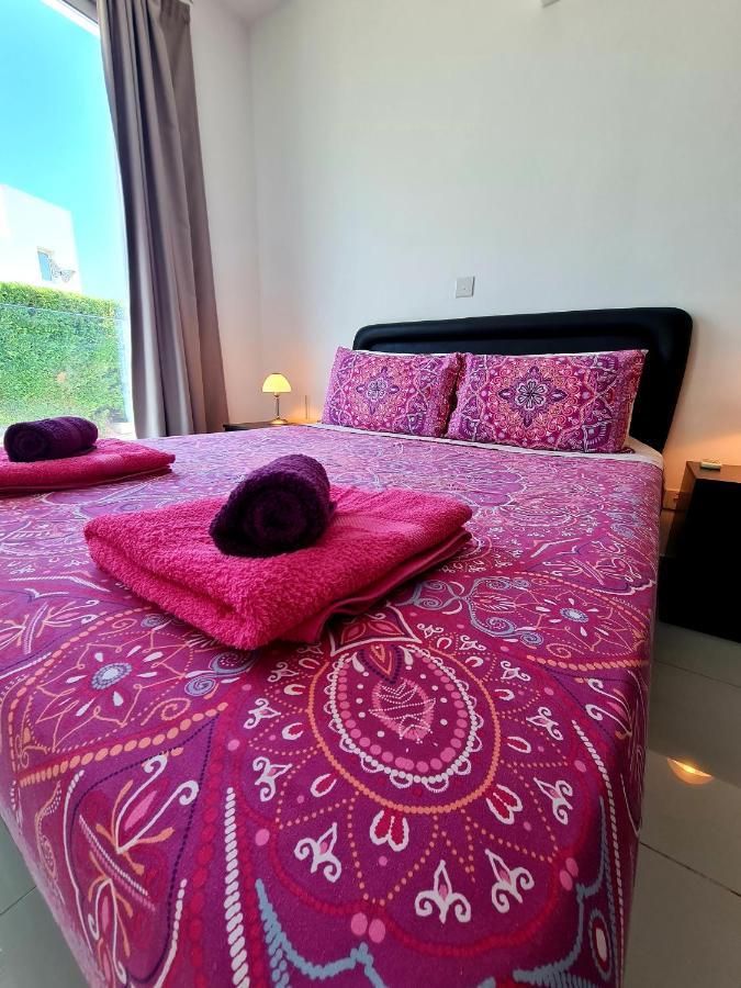 Modern villa, 4 bedrooms, private pool, close to Coral bay strip Peyia Esterno foto