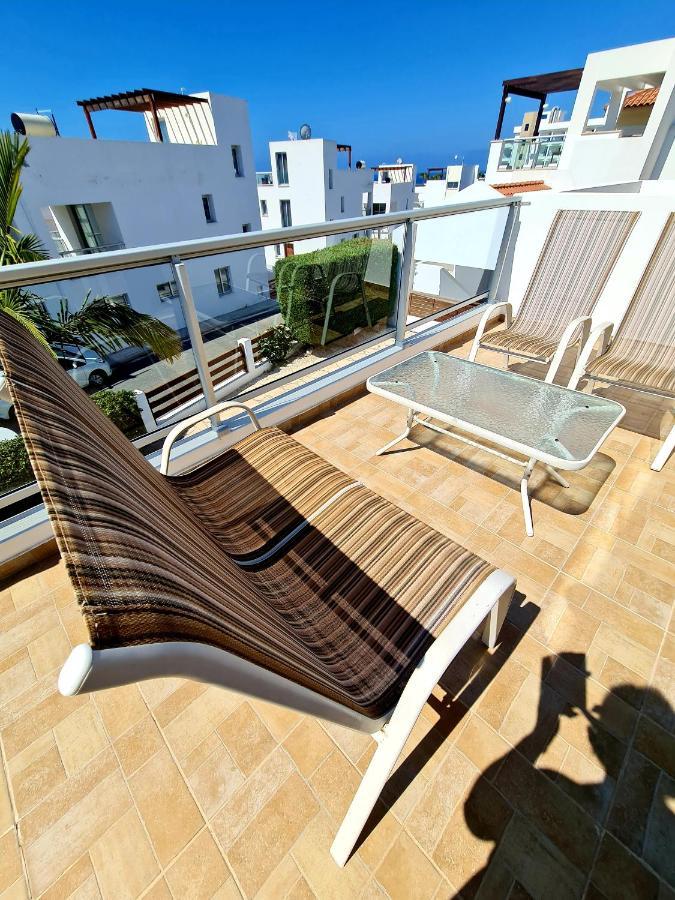 Modern villa, 4 bedrooms, private pool, close to Coral bay strip Peyia Esterno foto